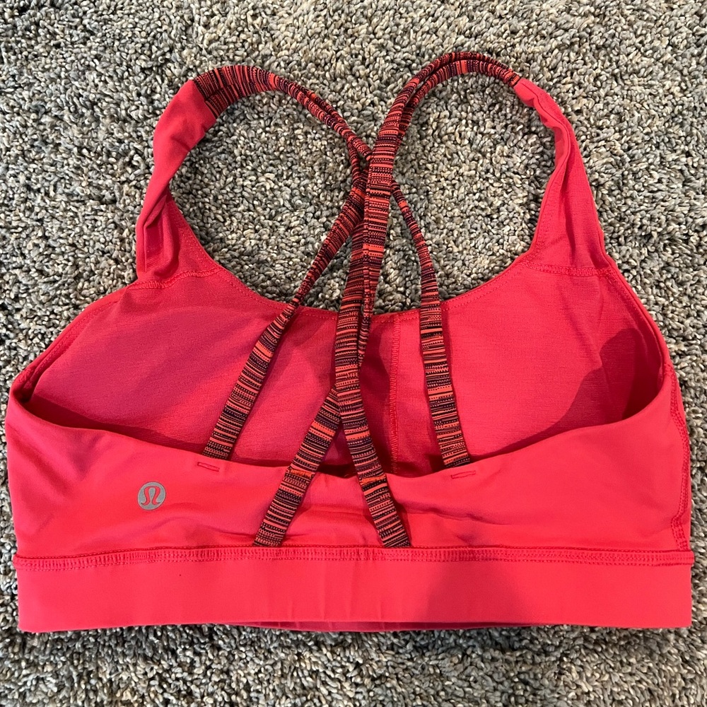 Used Women’s Size 6 Lululemon sports bra
